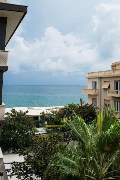 Le Finestre Sul Mare Apartment Albissola Marina Ngoại thất bức ảnh